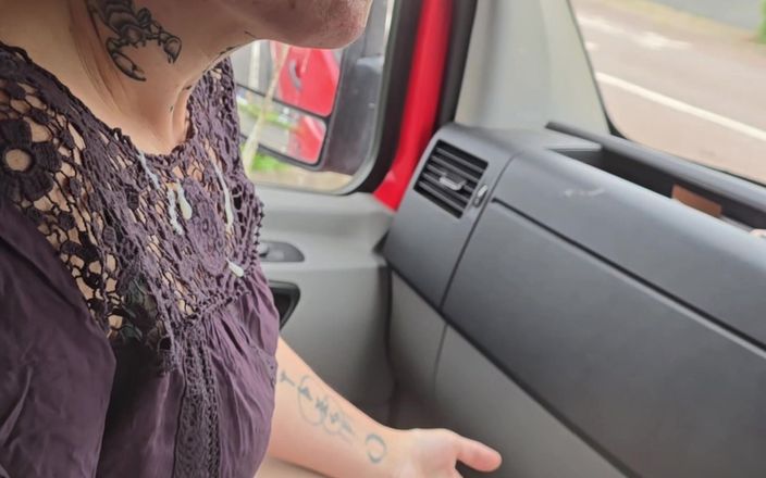 Lustful Libertines: Blowjob carpark &amp; berjalan pancutan mani di kedai