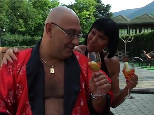 Xtime Network: Italská pornohvězda Valentine Demy, opíchaná a dominovaná Robertem Malonem
