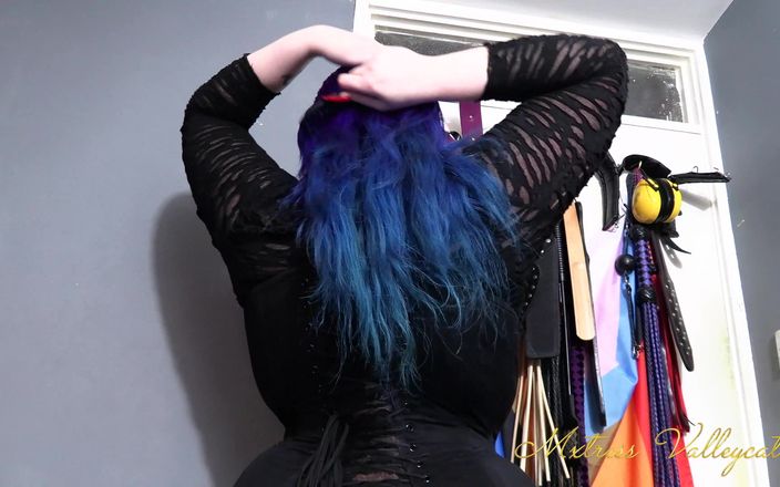 Mxtress Valleycat: Фетиш с длинными фиолетовыми волосами
