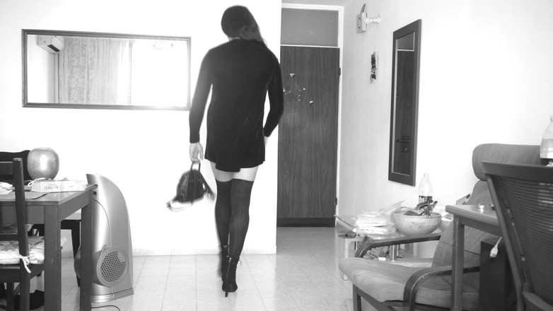 Voyager: Crossdresser Short Dress Show