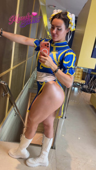 チュンリーのコスプレ!私のページで最新情報をチェックしてください...