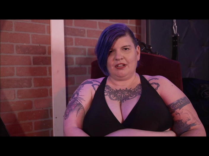Miss quinn Cater: अपनी कमसिन Weenie Peenie के साथ हिलाने के निर्देश