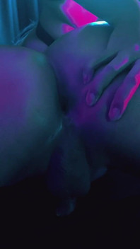 복종하는 아시아 트랜스 노예 훈련 및 애널 질싸