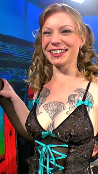 Výměna mrdky a zadek do pusy 18letý gangbang Ggg John Thompson