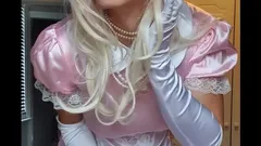 Vorresti essere in controllo di questa bella piccola femminuccia?