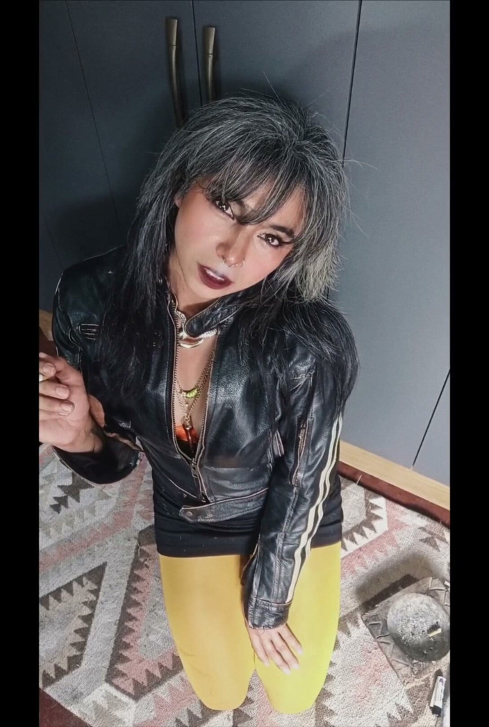 Casia Castro: Z mé vagíny na tvé rty