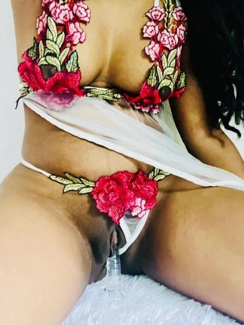 Sweetysingle: Moje sexy tělo - Srílanská holka si hraje