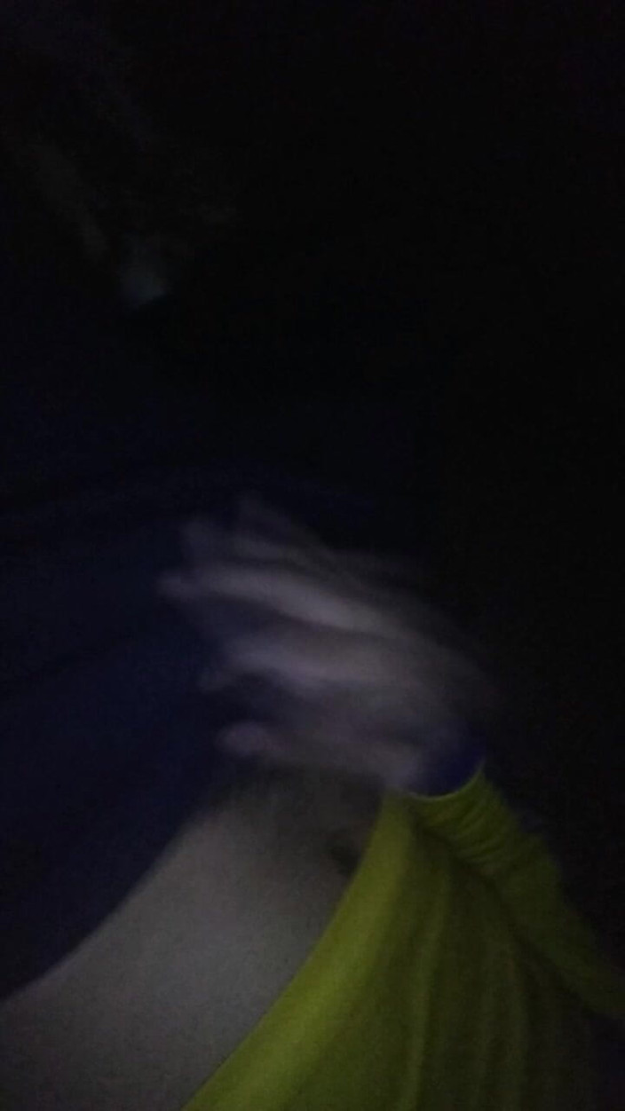 AlexAlejandro13: Sexy Muž S Obrovským Penisem Dotýká Sám Na Gauči