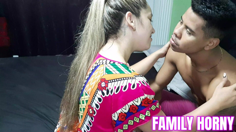 Miller Family: 이복형제, 네 자지를 타고 싶어