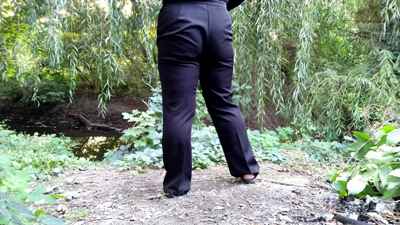 Elena: Big ass Russian MILF pissing outdoors