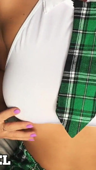 Sevimli bir kız öğrencinin anal deliği