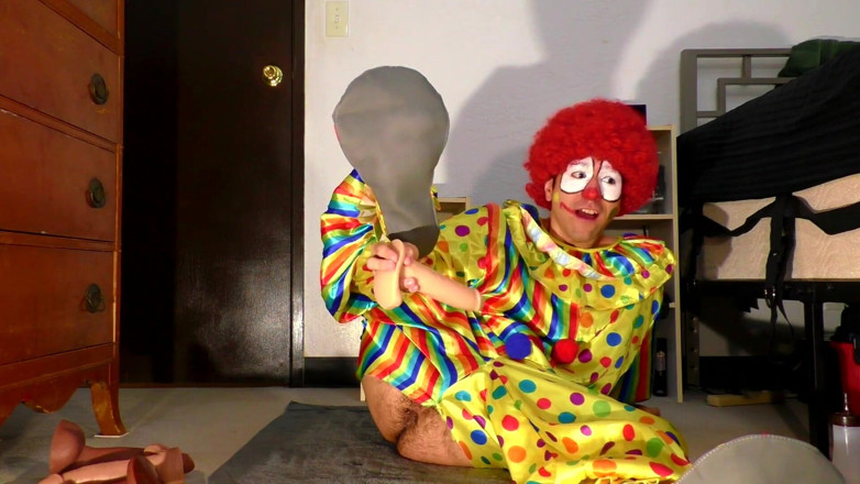 Ricky Cage: Poches le clown