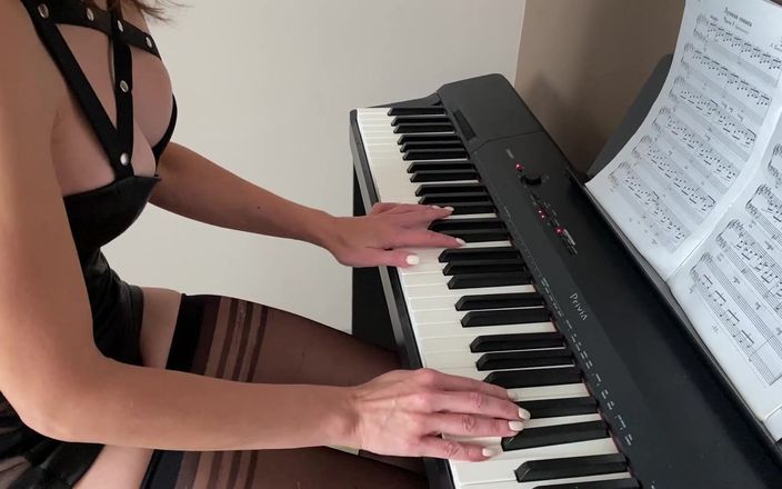 Mistress Mary: Moonlight Sonata by Mistress Mary