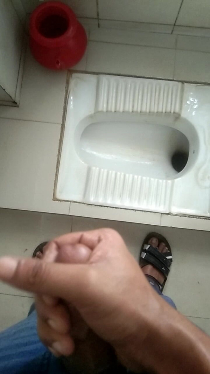 Viral_tiktokar: I Put Soap on My Hands and Went to the...
