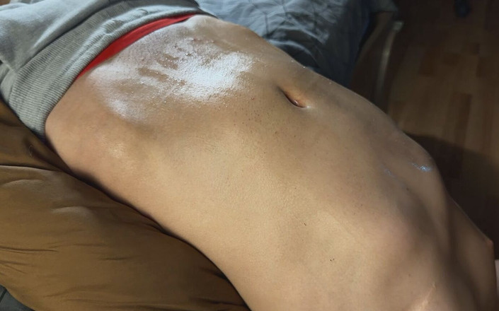 Navel fans: Pancia allungata di Michael