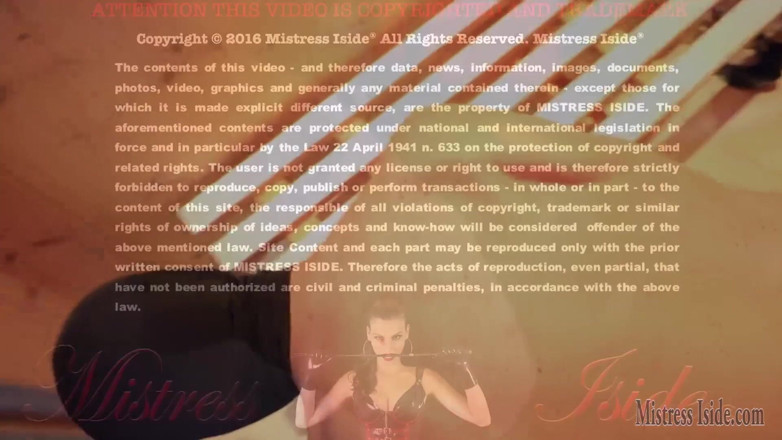 Mistress Iside: Älskarinna Iside-Bastu fotdyrkan