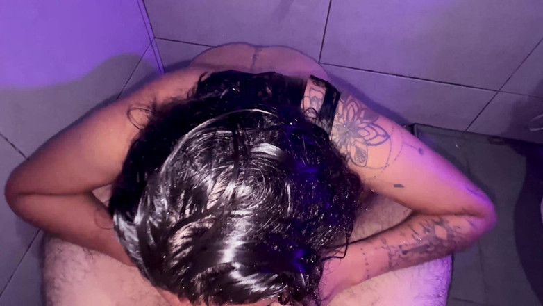 Susyzuperpete: Blowjob kaya di bilik air dan saya sangat kaya di...