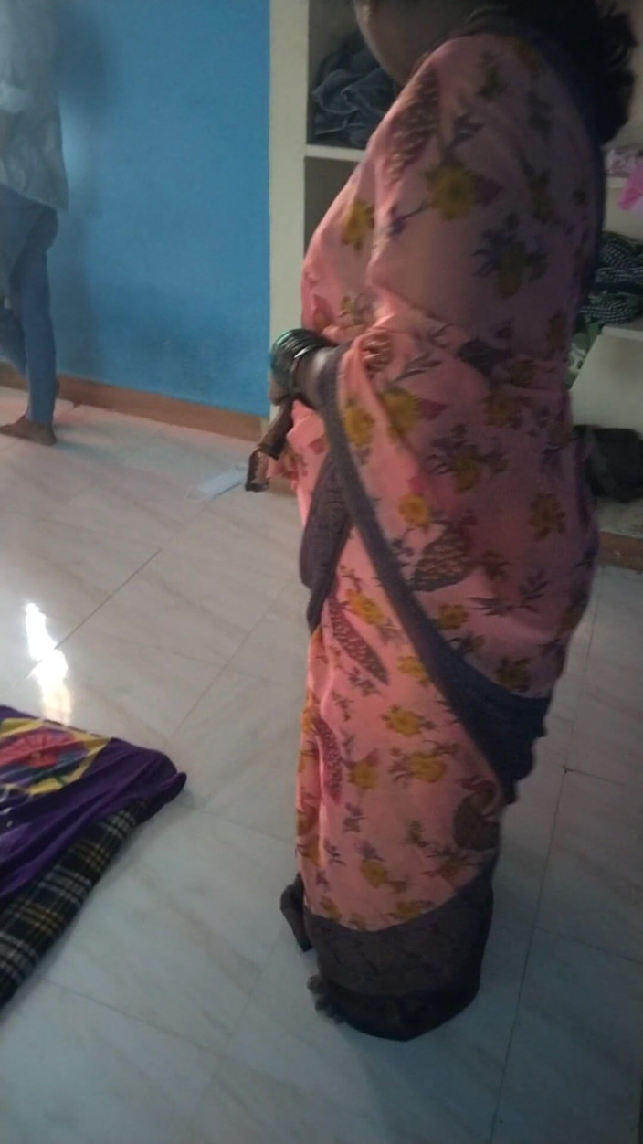 Tamil lesbian: Випадкова розмова пари рогоносців