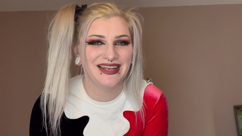 EeveeXo: Harley Quinn feminisering en pint je vast