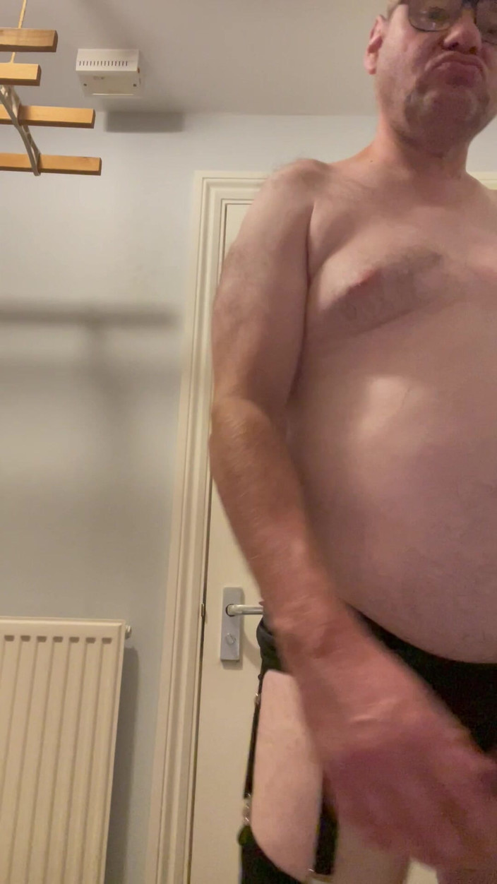 Julian sharp: Julian Sharp con medias negras