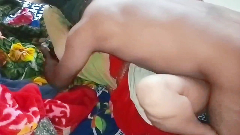 Village studio: Newly Married Couple Enjoyed Midnight, Hindi Sex Video