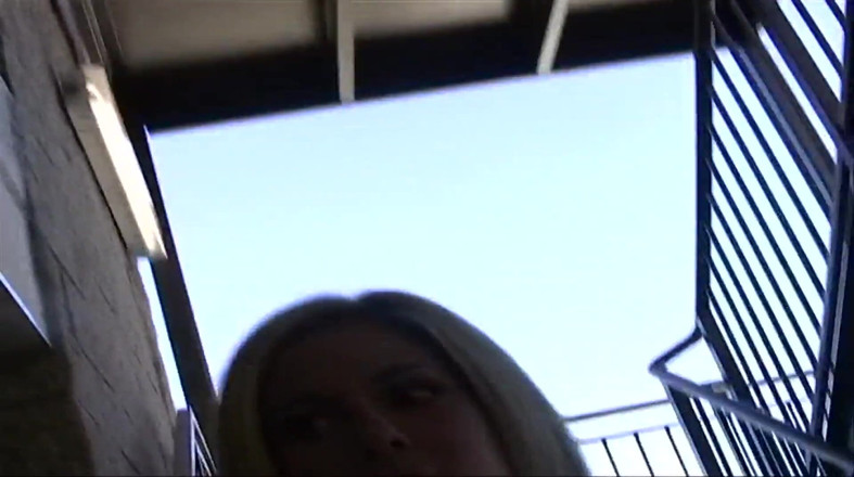 Radical: Ta blond milf chce kutasa i bierze wszystko cum