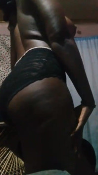 Dildoqueen Masturbating