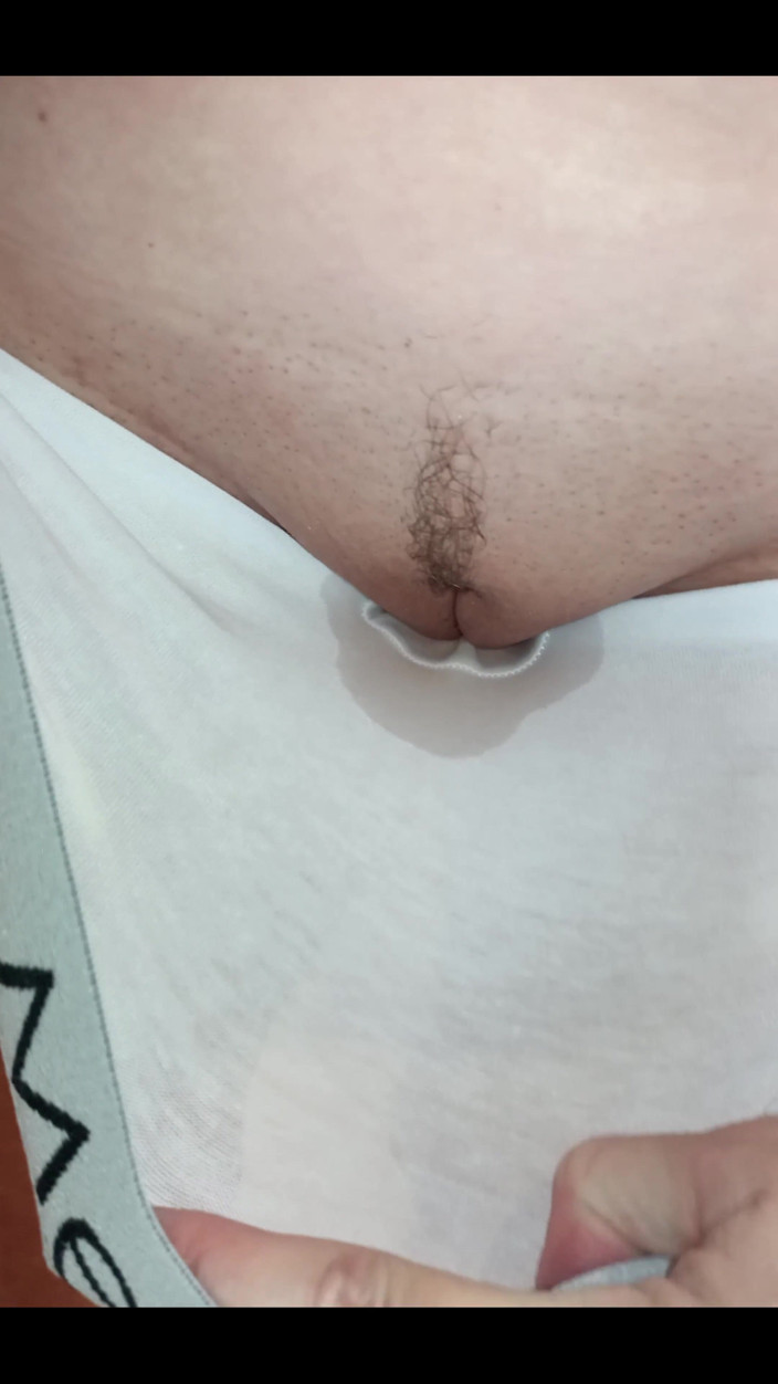 FrauleinP: 当我穿着紧身短裤时，忍不住