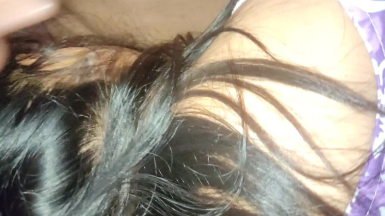 X69: Nepaleese meid wil groot. Salilai Thulo Lado Chahiyo Gare.