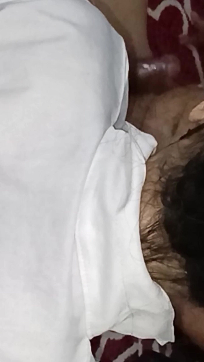 KingLeo: Een Studente Liet Me Klaarkomen Terwijl Ik Aan Het Masturberen...