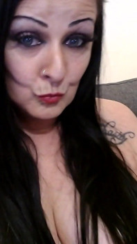 Roter lippenstift oben ohne flirt
