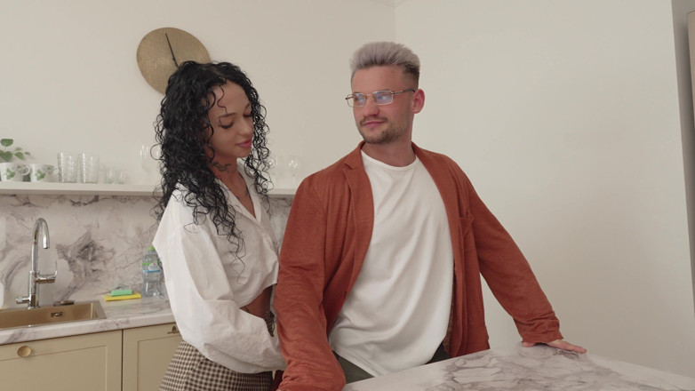 Apollon: I Couldn't Pay for the Apartment