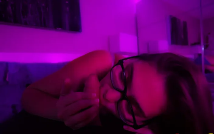 Jack Sterling: Roze lichte pijpbeurt met Fit Sid voor een grote cumshot