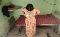 Pantat bahenol istri adikku dientot habis-habisan sampai mengerang keenakan