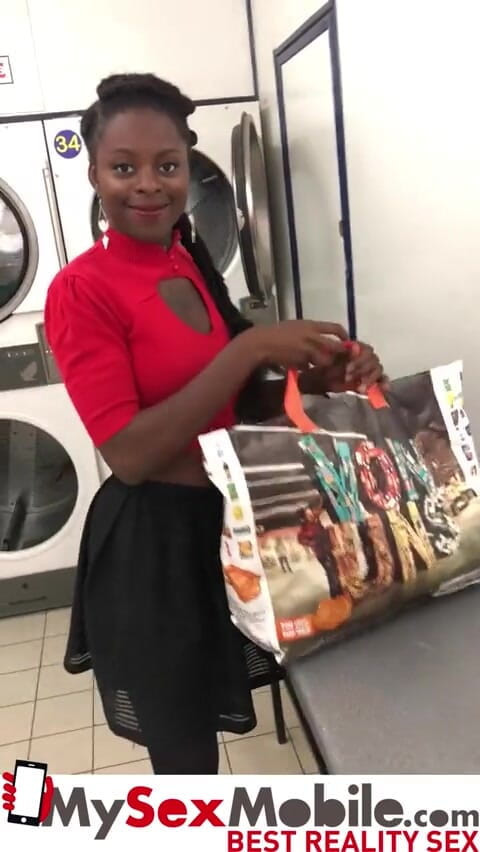 MySexMobile: Ebony girl picked up in launderette for intense sex