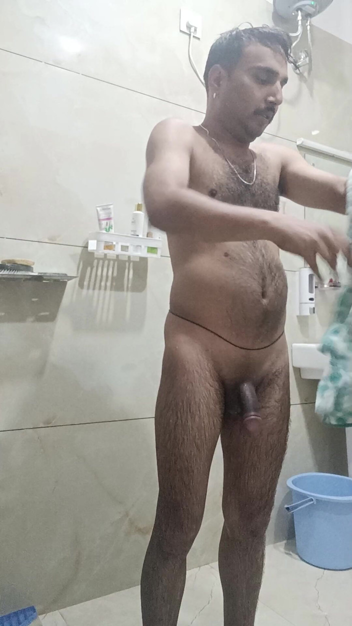 Rajasthani-old-lover: Indian Desi Man cieszyć się prysznicem i seksem
