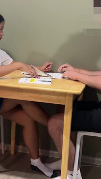 18-letnia tajska studentka ssie jej nauczyciela angielskiego
