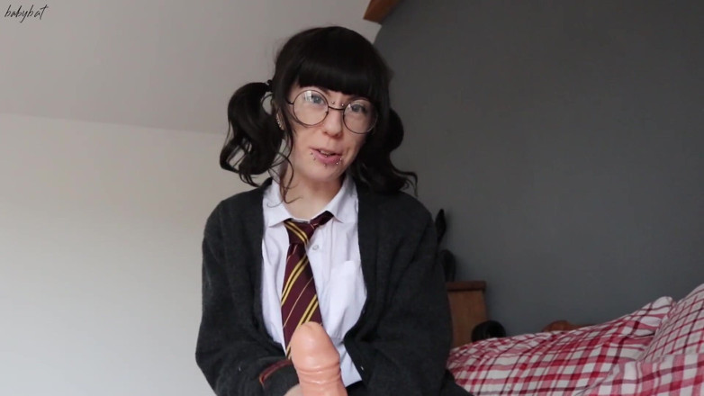 Fetpup: Bareback fucking a gryffindor girl