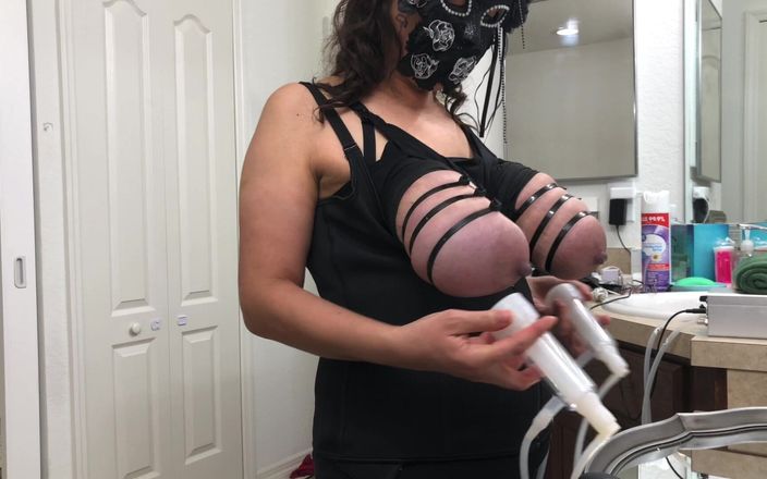 VeeVee Vixen: Hucow Milking on the Goat Milker Cam 3