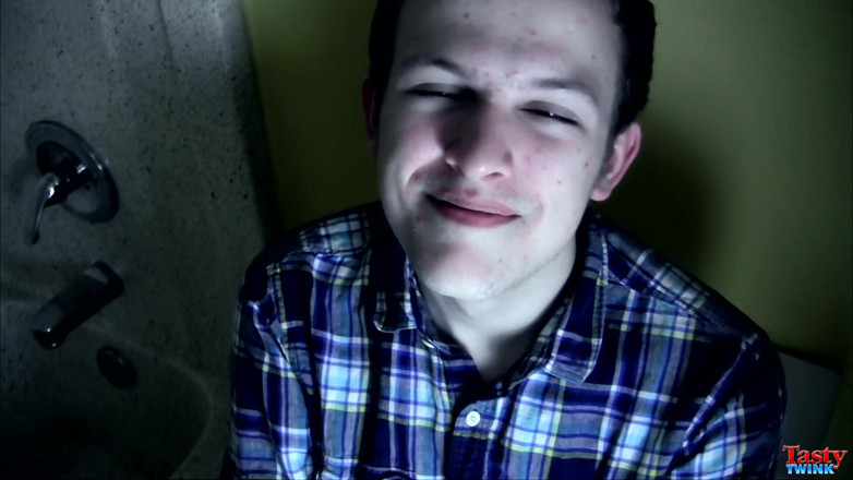 Tasty Twink: Avid milenka ptáka dostane do pusy