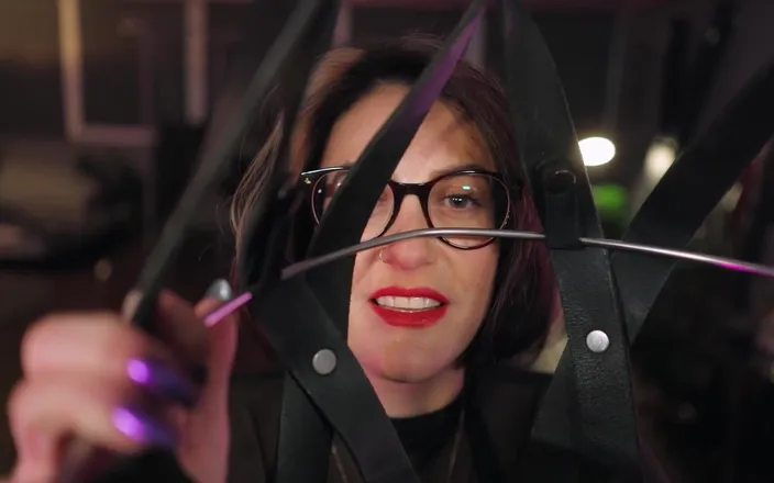 Countess diamond: Leather Bondage Strap Cage - Total Weightless Confinement