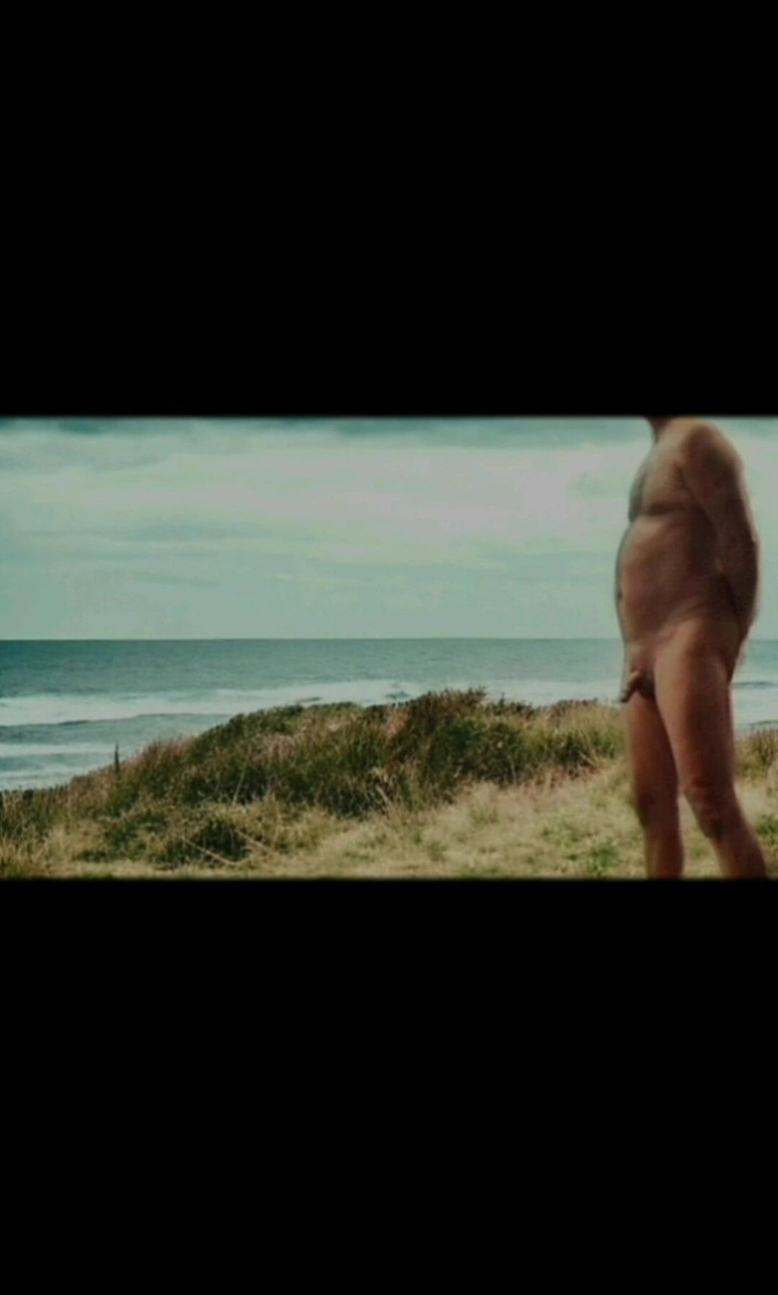 MaleModel: Prezentare de imagini - Nud în public