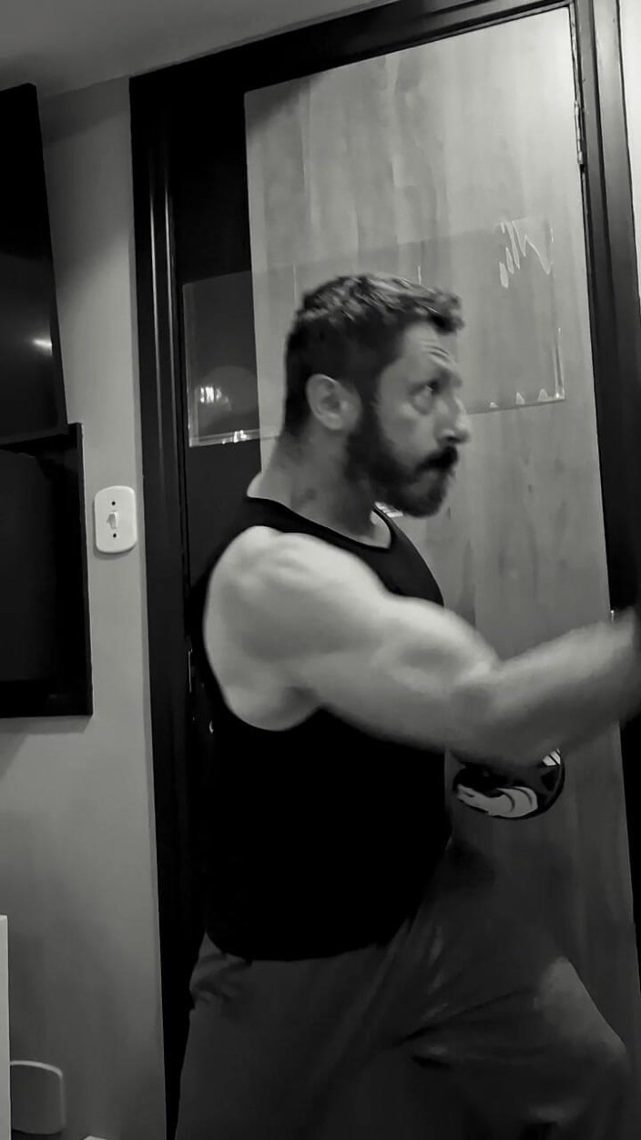 Gouine Wrestling: Muscle Fighting