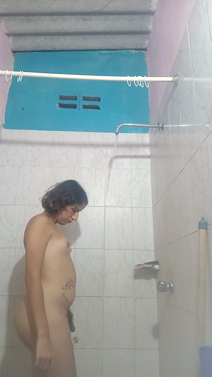 Femboy from Colombia: Banyoda Yalnız Olduğumuz Bu Anı Keyif Almamız T