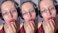 FinDom Goaldigger: Asmr Paprika Pepper 먹기 - Asmr, 안구 안경, 지안, 립스틱, 큰 입술, 입, 음식, 얼굴 페티쉬, 긴 손톱