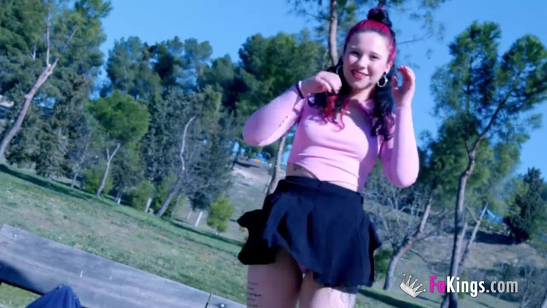 FAKings: Teenage babe buys panties before her big scene: A day...