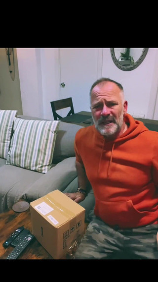 Daddybearvlc: Domani alle 17.00 il mio nuovo video unboxing il mio ultimo...