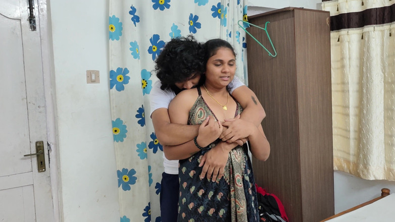 Vaigavarun45: Couples Romance Sex in Hotel Room