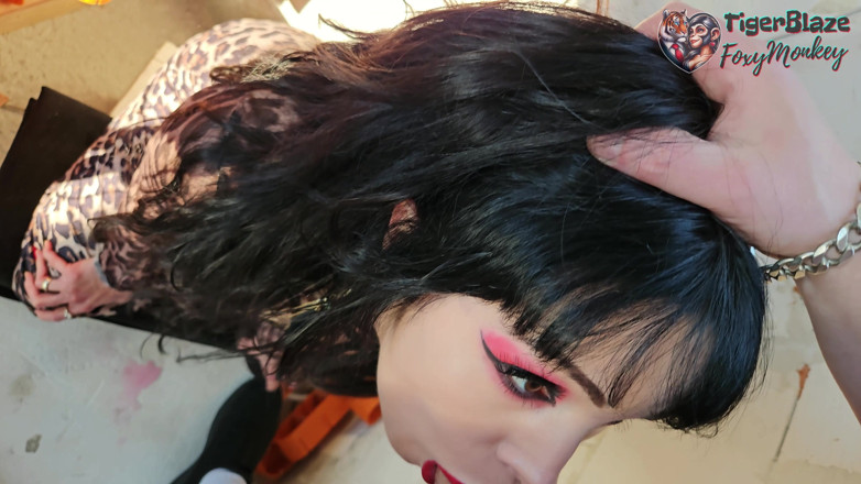 TigerBlazeFoxyMonkey: İşten ara verip eşinizin yüzüne boşalmaya değer mi?