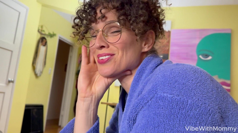 VibeWithMommy: Jewish Stepmom Instant Regret Blue Robe